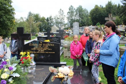 Uczniowie Szkoły Podstawowej im. Stanisława Hadyny